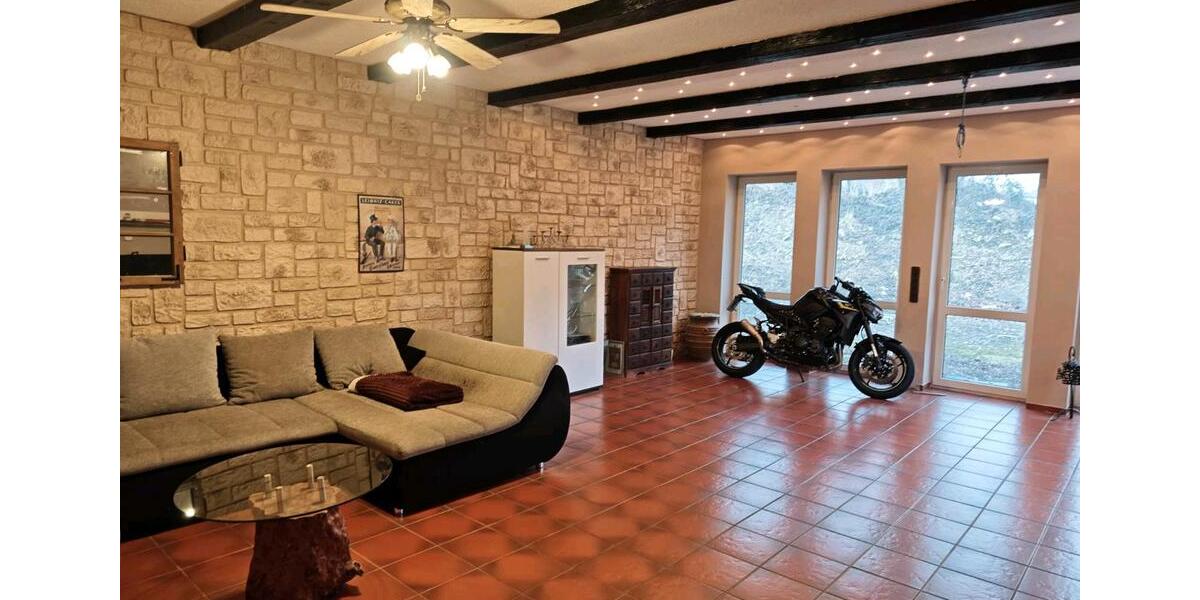 Mehrfamilienhaus, Wohnhaus Warstein - 10 Zimmer, 259 m&sup2;, 180.000&euro; | Angebot:27120014