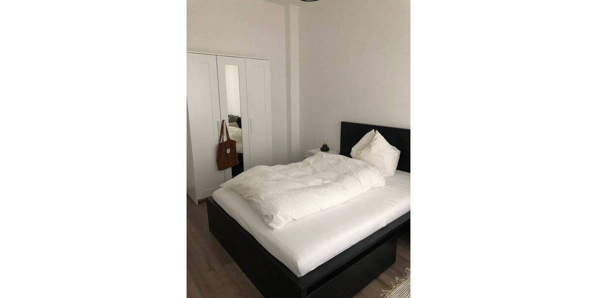 Zimmer Halle (Saale) Innenstadt - 1 Zimmer, 36 m&sup2;, 310&euro; | Angebot:26376800