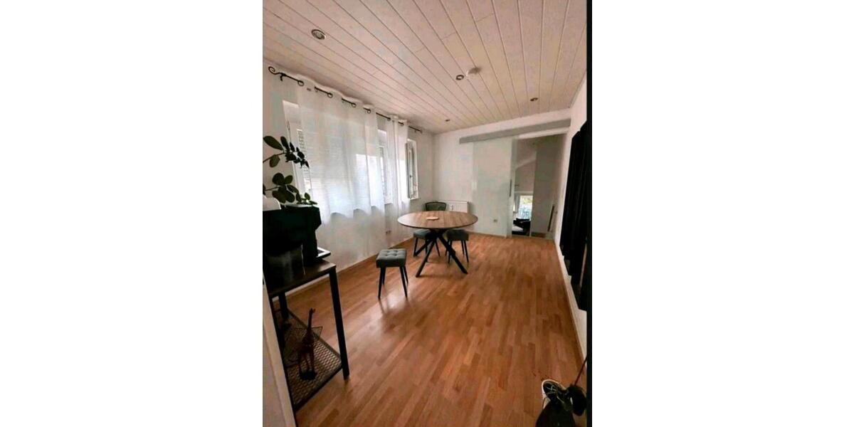 Maisonettenwohnung Hockenheim - 5 Zimmer, 125 m&sup2;, 1.250&euro; | Angebot:26553619