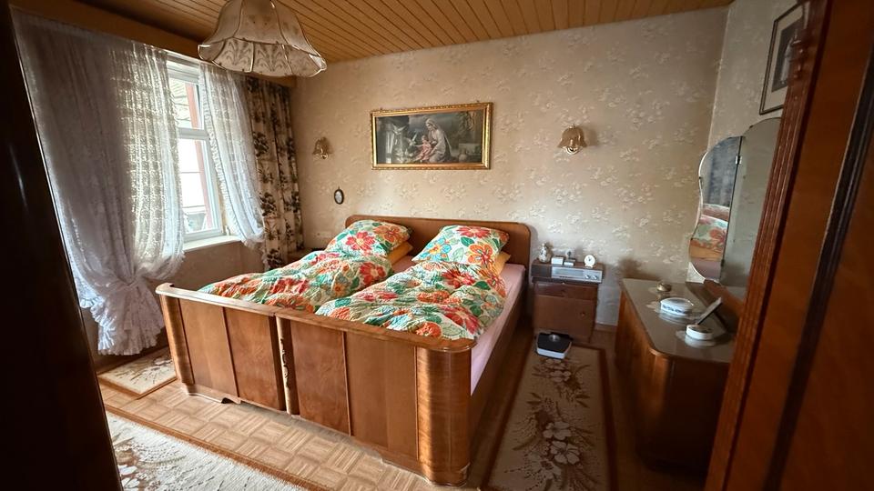 Einfamilienhaus Blieskastel - 6 Zimmer, 145 m&sup2;, 119.000&euro; | Angebot:27092515