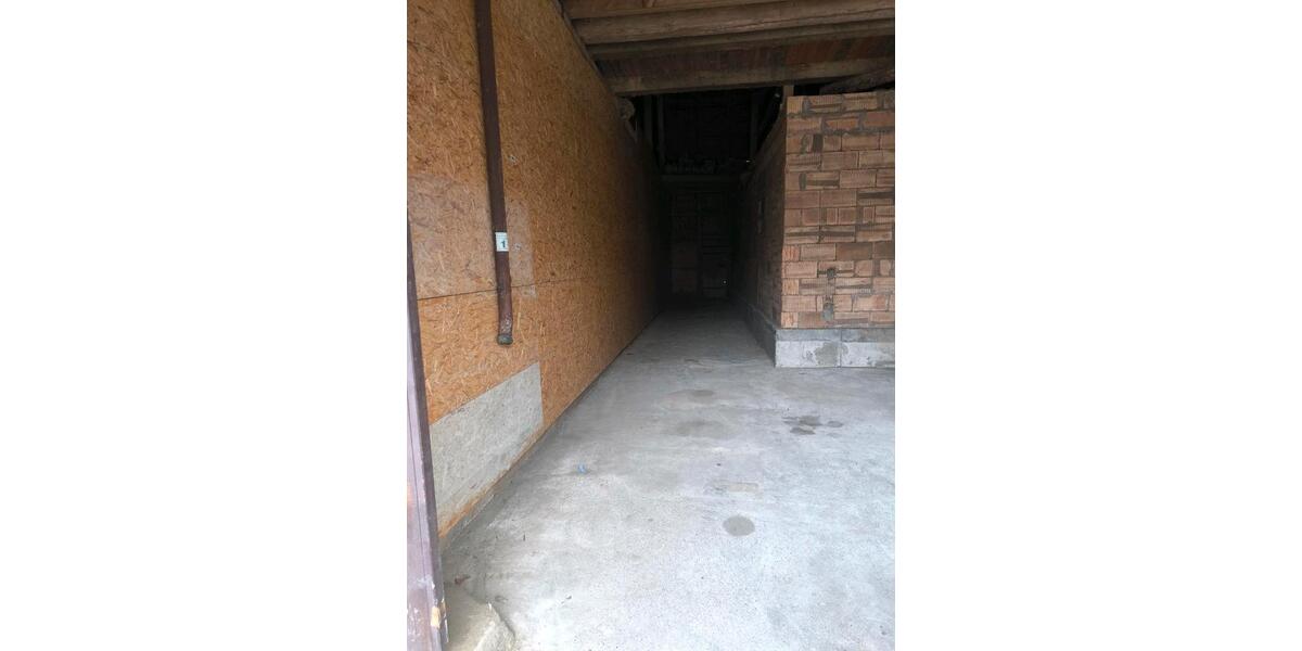 2 Lagerhallen zimmer