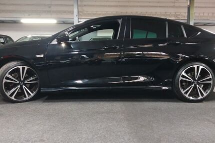 Opel Insignia 29.900 km 25.800 &euro; Rüsselsheim 65428