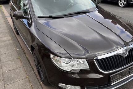 Skoda Superb 247.500 km 9.500 &euro; Köln 50769