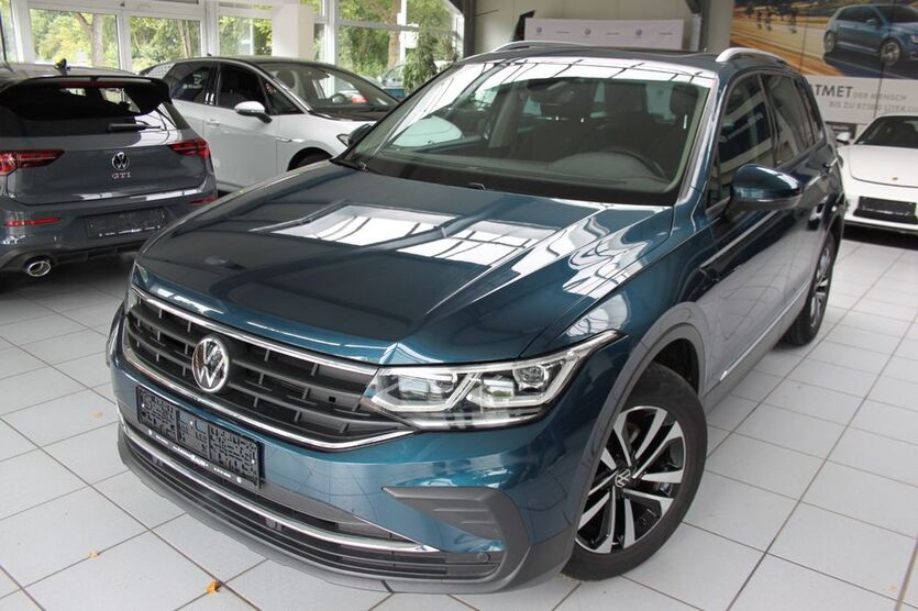 VW Tiguan 68.500 km 26.190 € Weil im Schönbuch 71093