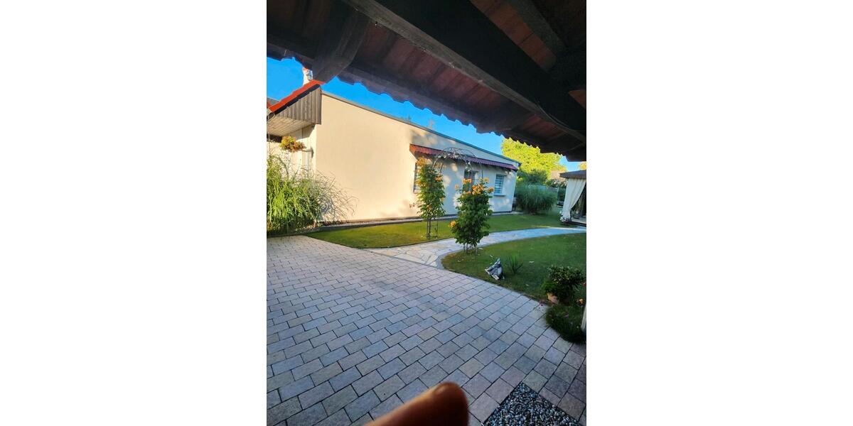 98 Quadratmeter Mietfläche zum Teilen Psychologe, Physiologie us zimmer