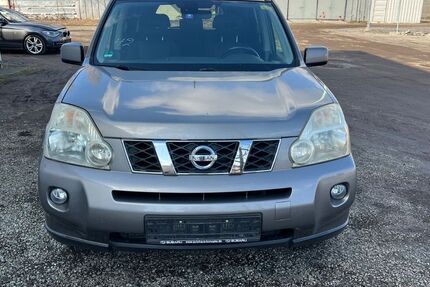 Nissan X-Trail 235.021 km 2.990 &euro; Hamburg 22113
