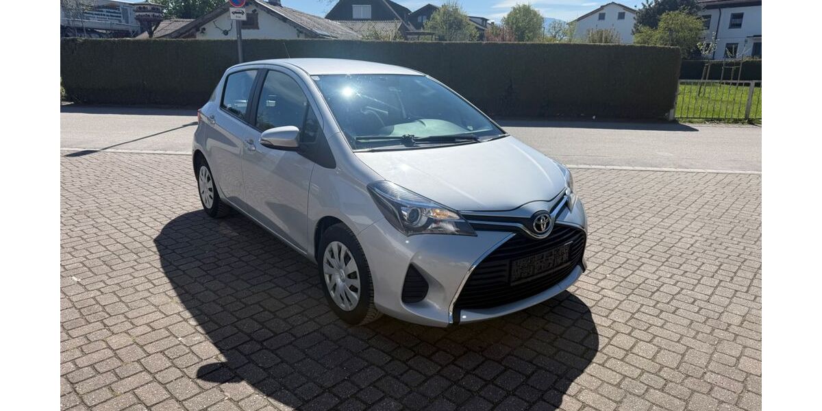 Toyota Yaris 106.938 km 5.990 &euro; Rosenheim 83026