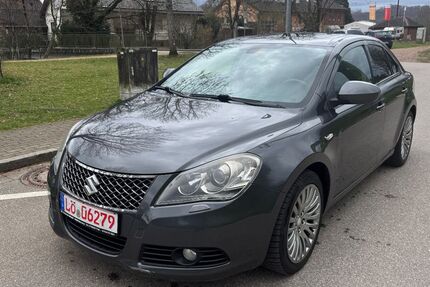 Suzuki Kizashi 248.300 km 4.450 &euro; Maulburg 79689