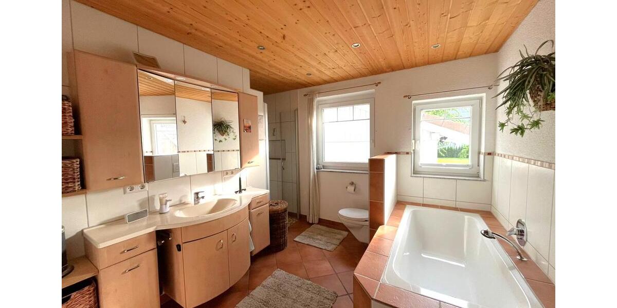 Einfamilienhaus Achstetten - 4.5 Zimmer, 100 m&sup2;, 1.350&euro; | Angebot:26146373