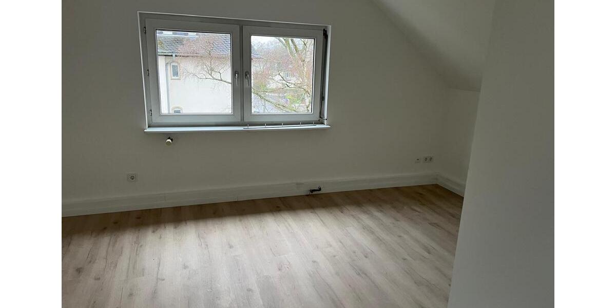 Dachgeschoßwohnung Bonn Bad Godesberg - 2 Zimmer, 37 m&sup2;, 590&euro; | Angebot:24951260