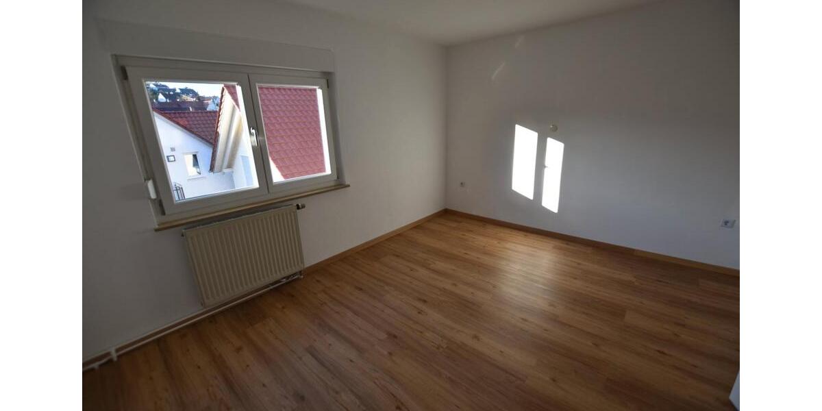 Doppelhaushälfte Bad Mergentheim - 5 Zimmer, 140 m&sup2;, 1.350&euro; | Angebot:26089088