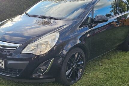 Opel Corsa 125.000 km 3.499 &euro; Nidda (Schwickartshausen) 63667