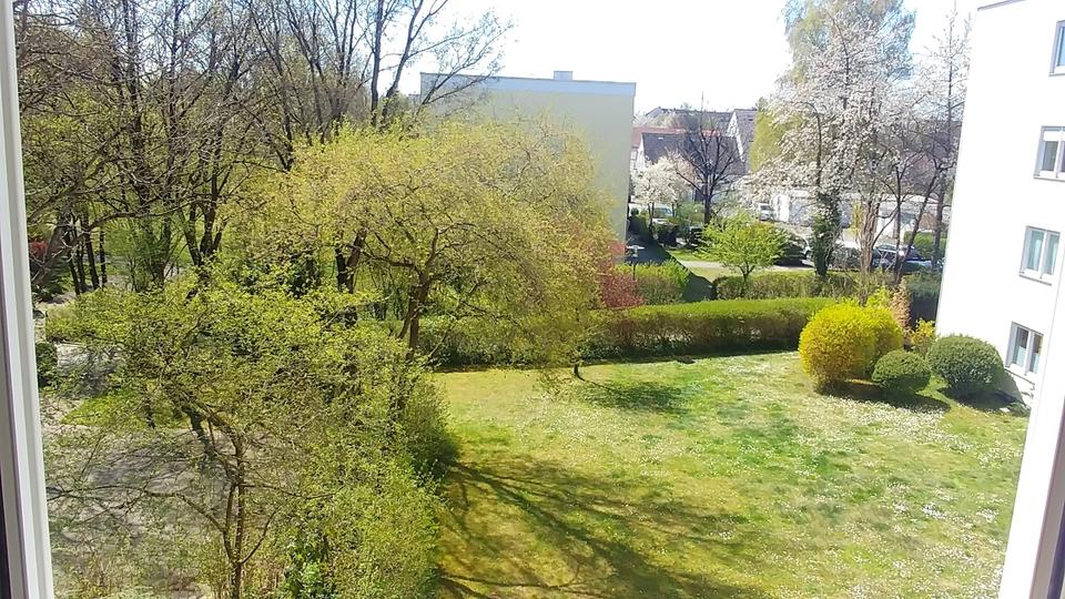 Etagenwohnung Kirchheim bei München - 3 Zimmer, 70 m&sup2;, 1.250&euro; | Angebot:25350083