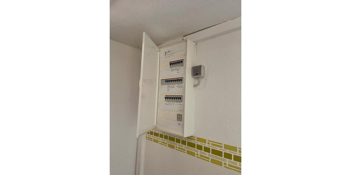 Einfamilienhaus Neuhaus am Rennweg - 3 Zimmer, 117 m&sup2;, 100.000&euro; | Angebot:26248655