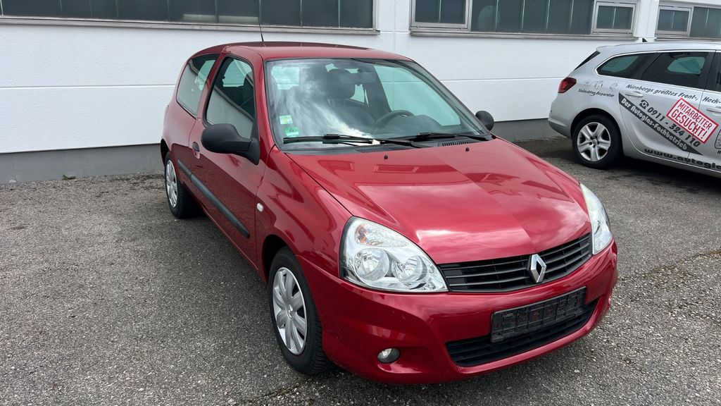 Renault Clio 34.000 km 2.990 &euro; Nürnberg 90431