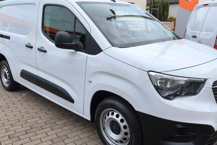 Opel Combo 84.011 km 11.180 &euro; Magdeburg 39130