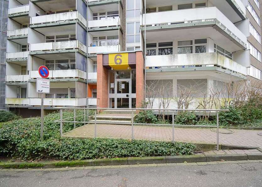 Wohnung zum Kaufen in Bergisch Gladbach 124.500 € 49.74 m²