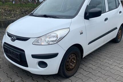 Hyundai i10 120.393 km 1.499 &euro; München 81243