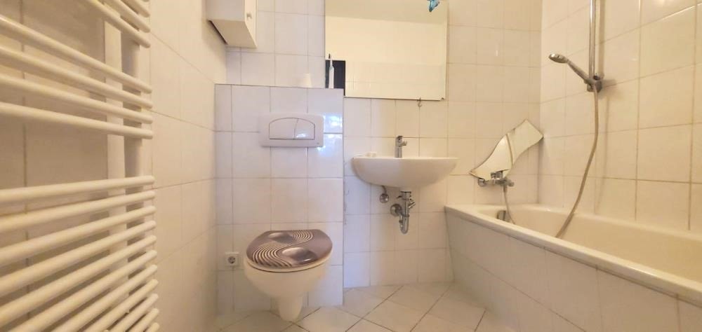 Bernstadt - 8% Rendite für 3 Wohnungen 7 zimmer