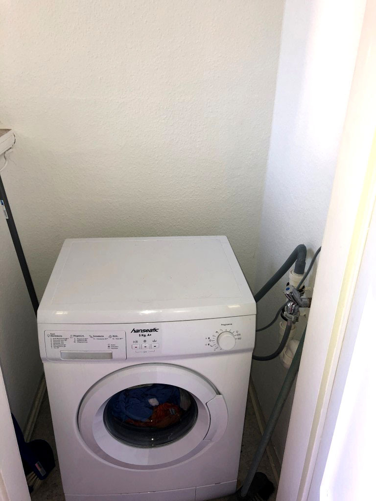 3-Raum Wohnung mit Balkon und neuer Einbauküche -WG geeignet 3 zimmer