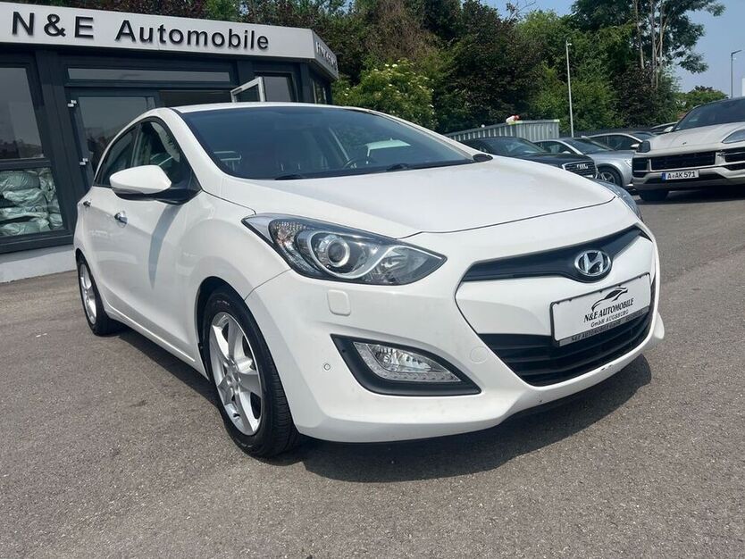 i30
