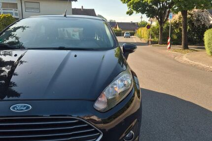 Ford Fiesta 59.000 km 6.800 &euro; Rielasingen-Worblingen 78239