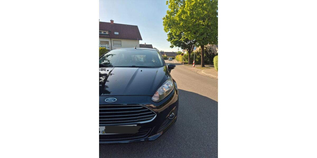 Ford Fiesta 59.000 km 6.800 &euro; Rielasingen-Worblingen 78239