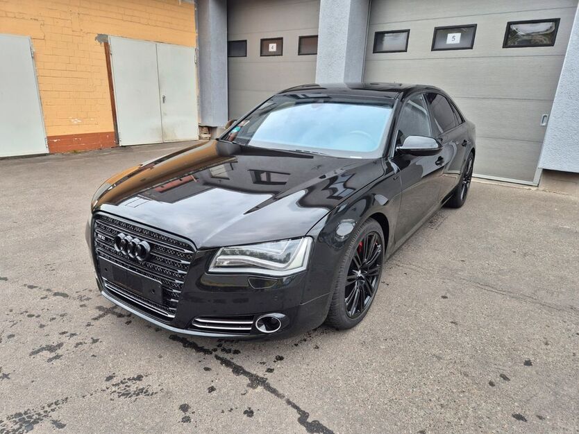 Audi A8 170.000 km 32.990 € Berlin 13435