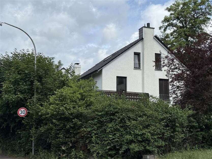 Haus zum Kaufen in Saarbrücken 499.000 € 200 m²