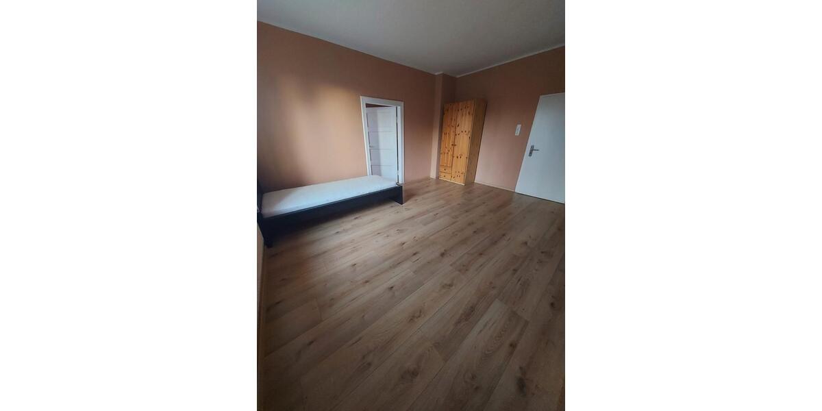 Möblierte Zimmer zu vermieten in Wohngemeinschaft 1 zimmer