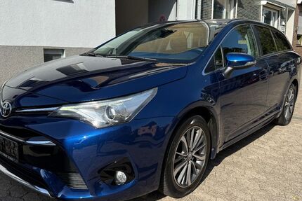 Toyota Avensis 119.200 km 14.100 € Saarbrücken - Burbach 66115