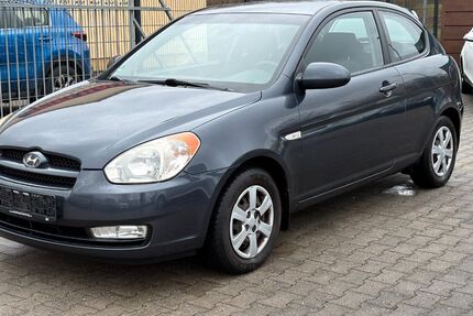 Hyundai Accent 178.885 km 1.999 &euro; Blankenfelde-Mahlow 15827