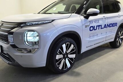 Mitsubishi Plug-in Hybrid Outlander 2.499 km 48.980 &euro; Mönchengladbach 41061