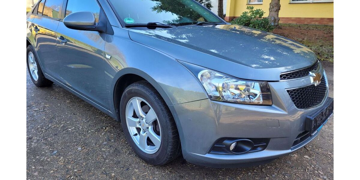 Chevrolet Cruze 114.400 km 5.500 &euro; Frohburg 04654
