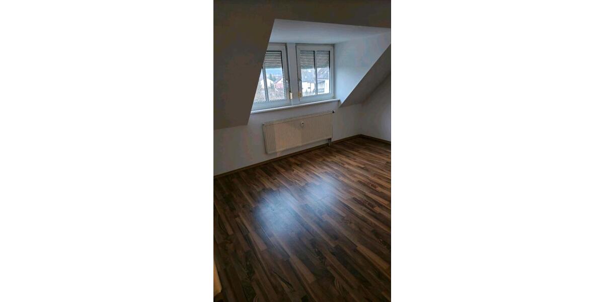 Dachgeschoßwohnung Maxhütte-Haidhof Haidhof - 3 Zimmer, 83 m&sup2;, 920&euro; | Angebot:24253593