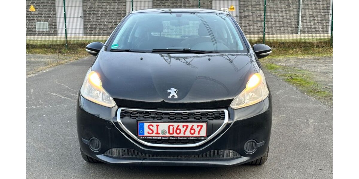 Peugeot 208 139.290 km 2.750 &euro; Siegen 57080