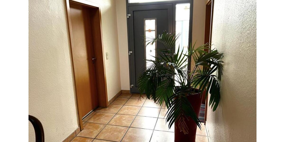 Dachgeschoßwohnung Bad Lippspringe - 3 Zimmer, 76 m&sup2;, 646&euro; | Angebot:26335934