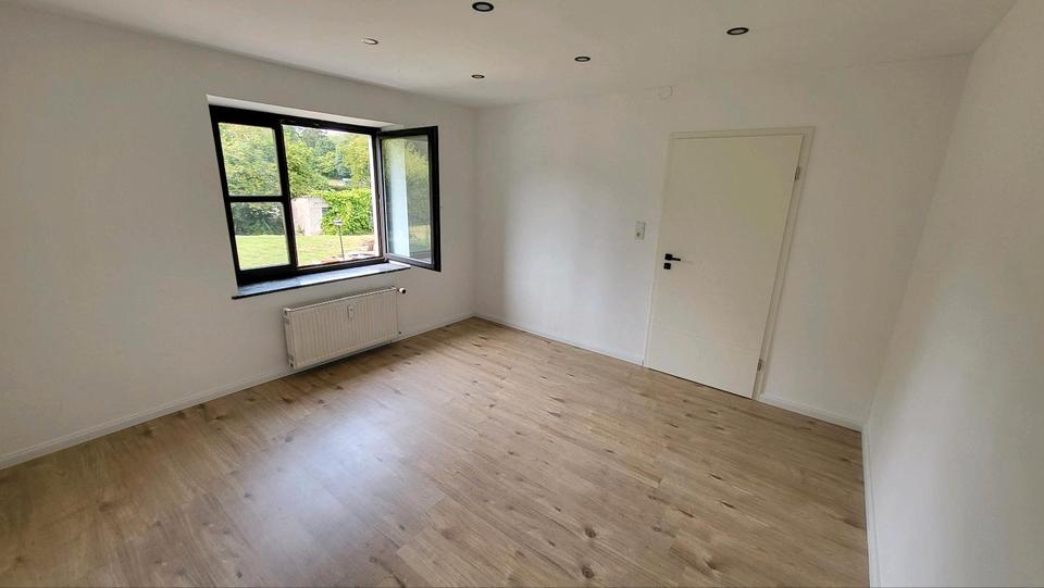 Erdgeschoßwohnung Wadern - 4 Zimmer, 94 m&sup2;, 900&euro; | Angebot:25353368