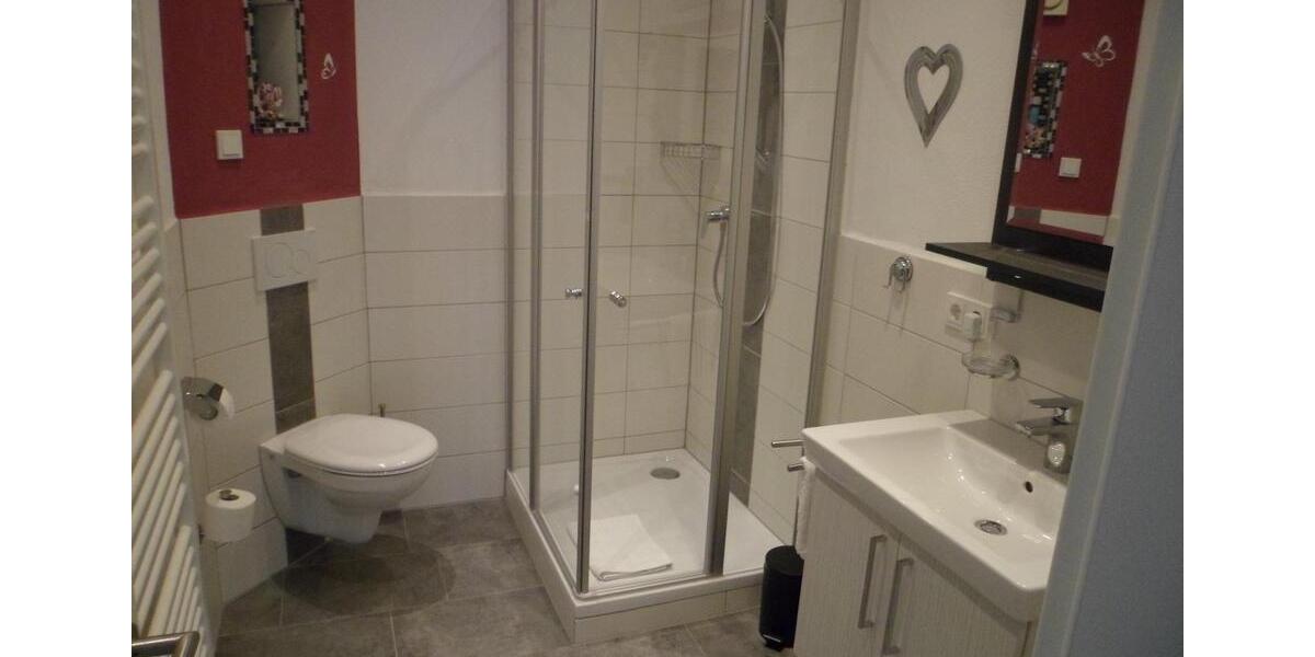 Erdgeschoßwohnung Tiefenbach - 2 Zimmer, 102 m&sup2;, 760&euro; | Angebot:26221435