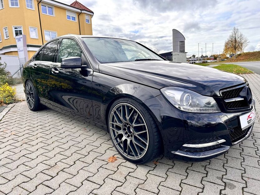 Mercedes-Benz C 250 162.000 km 10.900 € Fürth 90763
