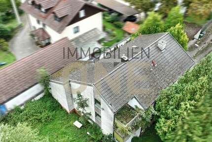 Haus Pfatter - 7 Zimmer, 215 m&sup2;, 305.000&euro; | Angebot:23232021
