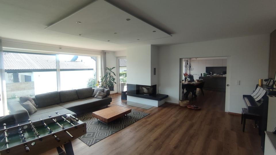 Freistehender Einfamilienhaus mit ausgebauten Keller Studio 5 zimmer