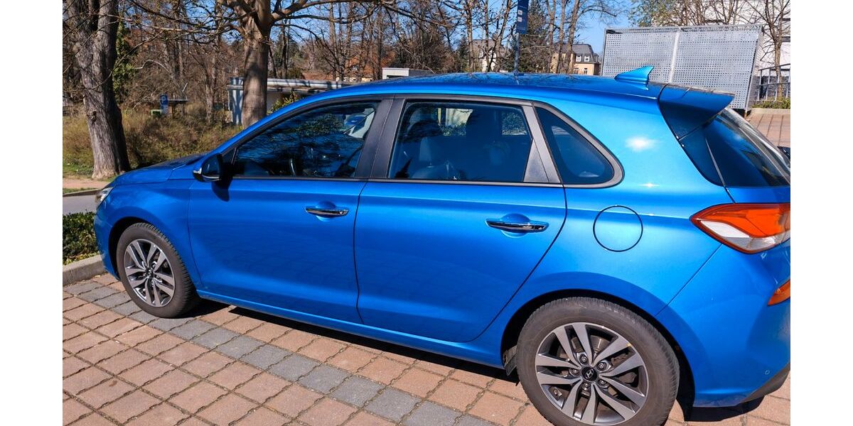 Hyundai i30 69.000 km 16.599 &euro; Dresden 01328