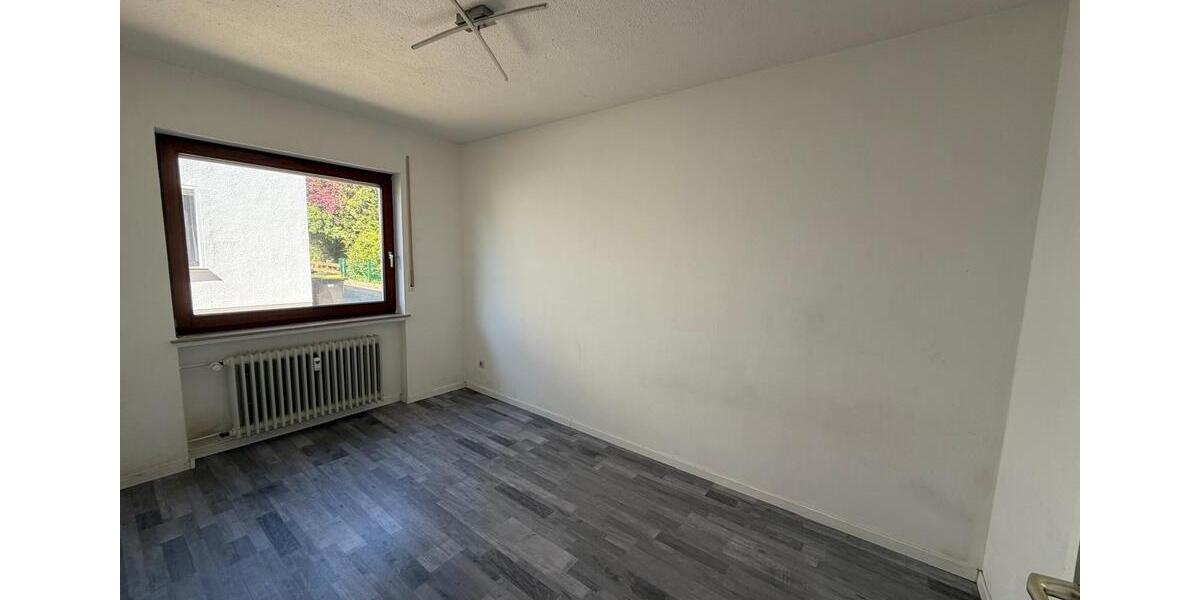 Etagenwohnung Lemgo - 4 Zimmer, 97 m&sup2;, 350&euro; | Angebot:26381684