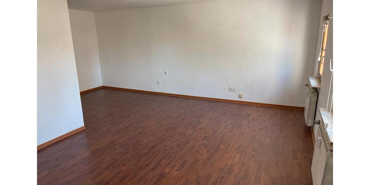Etagenwohnung Schnaittach - 5 Zimmer, 160 m&sup2;, 1.000&euro; | Angebot:26398619