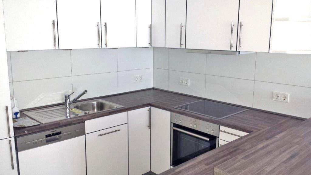 Moderne Wohnung mit Tiefgaragenstellplatz und Blick in den Park 2 zimmer