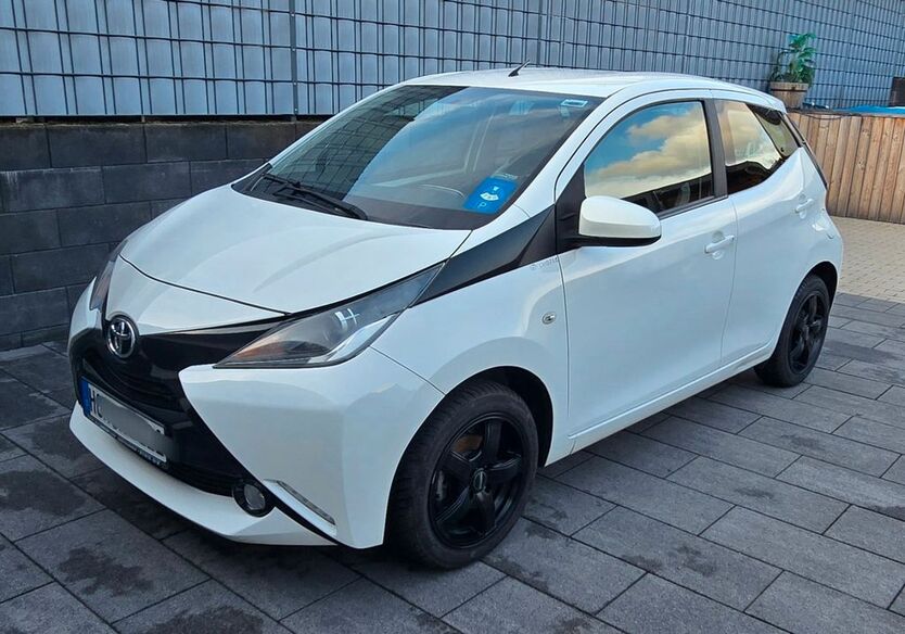 Toyota Aygo (X) 53.000 km 7.650 € homburg 66424