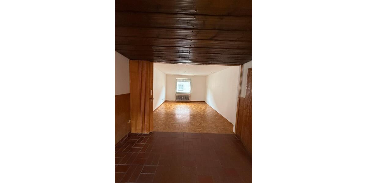 Etagenwohnung Ofterdingen - 5 Zimmer, 100 m&sup2;, 1.000&euro; | Angebot:26637751