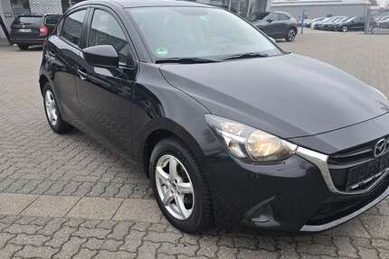 Mazda 2 124.300 km 7.880 &euro; Zeven 27404