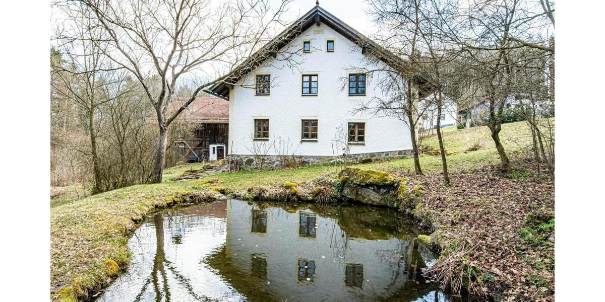 „Idyllisches Bauernhaus mit Teich & eigener Quelle – Ruhe, Natur und Geschichte vereint“ - Bauernhaus, Landhaus Weiding | Angebot:26041922